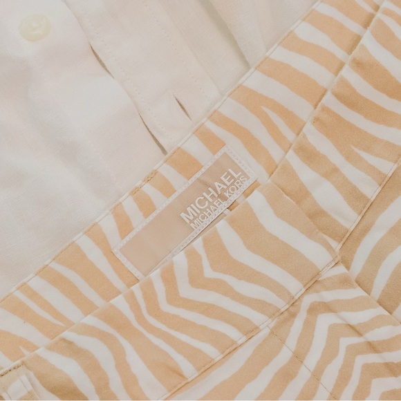 Michael Kors Cream and White Zebra Print Women's Shorts - Picture 2 of 3